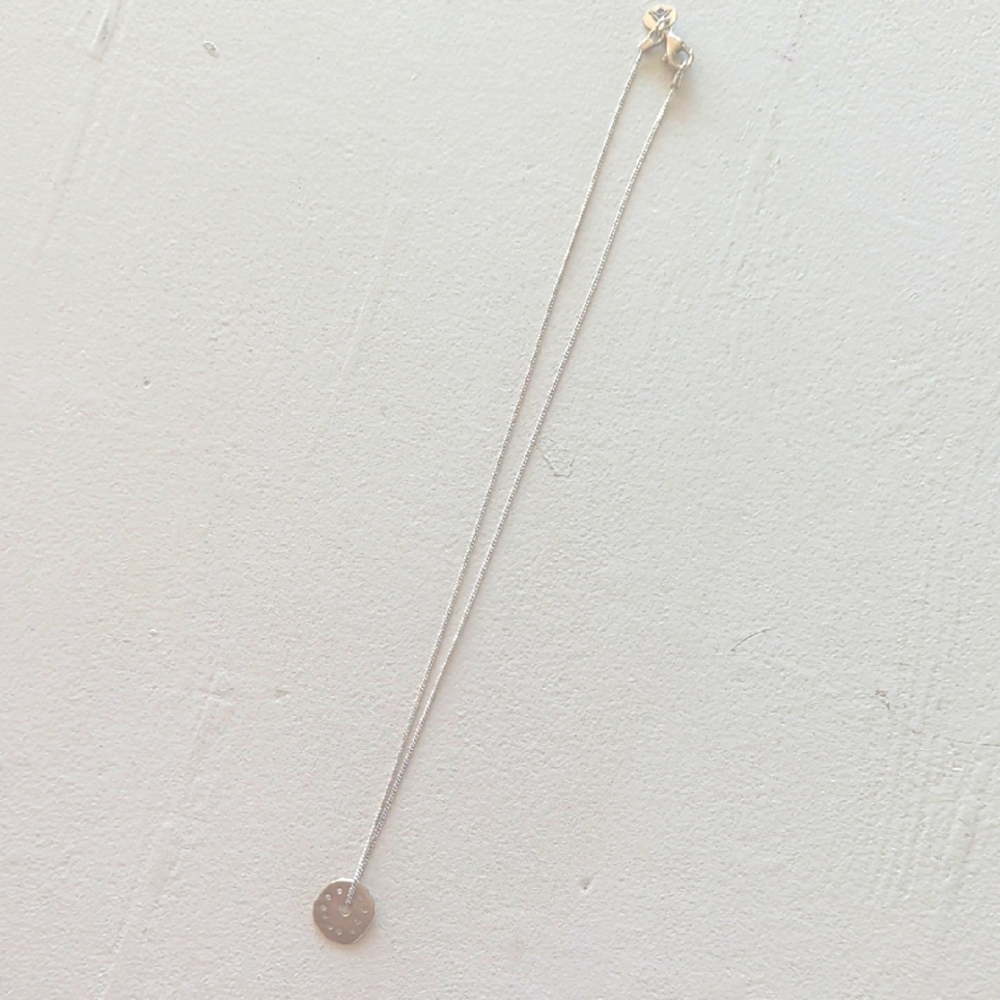 Silpada silver disc pendant necklace